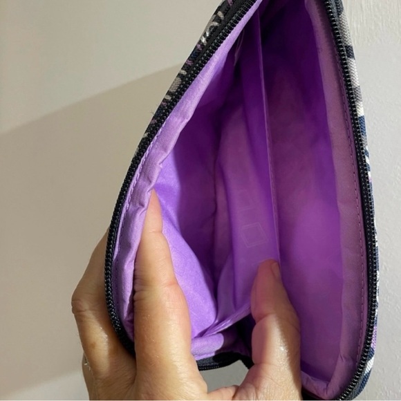 Vera Bradley Wristlet NWOT - Picture 6 of 6